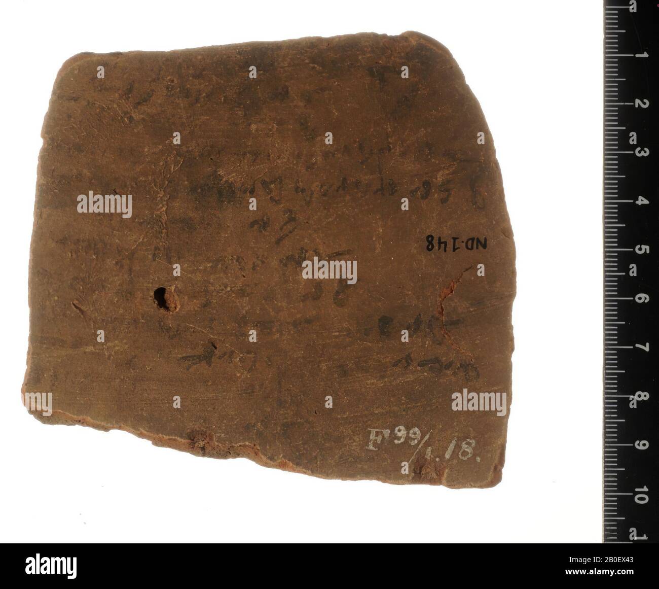 bill, grain, ostracon, demotic, earthenware, 9 x 9.8 cm, Greco-Roman Period, Ptolemae, Egypt Stock Photo