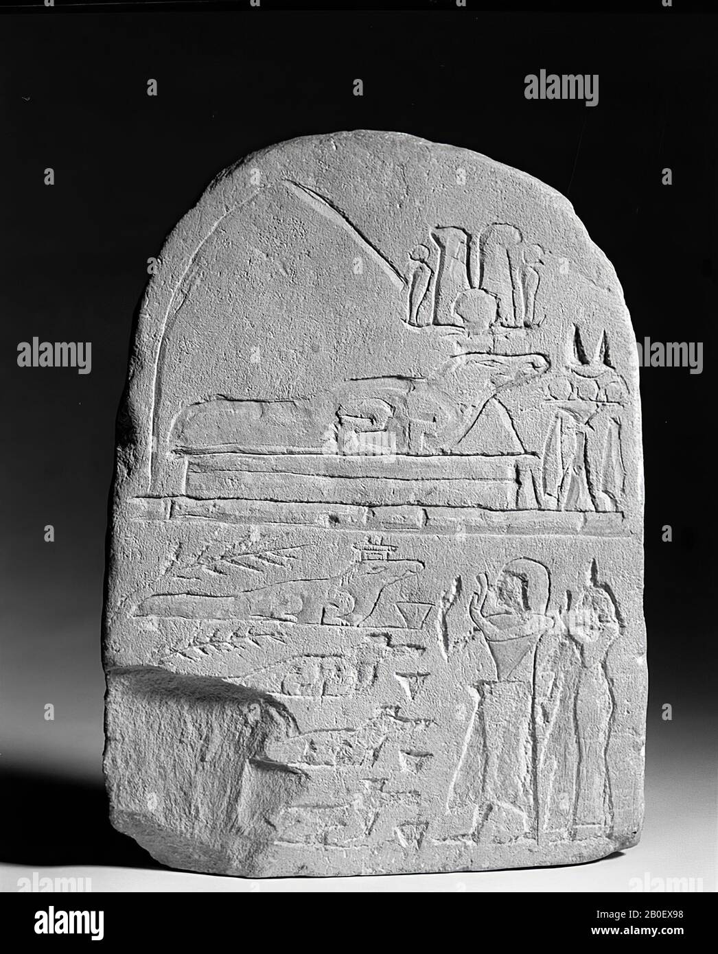 anonymous, round arch, crocodile, stele, limestone, 35 x 25 x 5 cm, New Kingdom 1550-1070 BC, Egypt Stock Photo