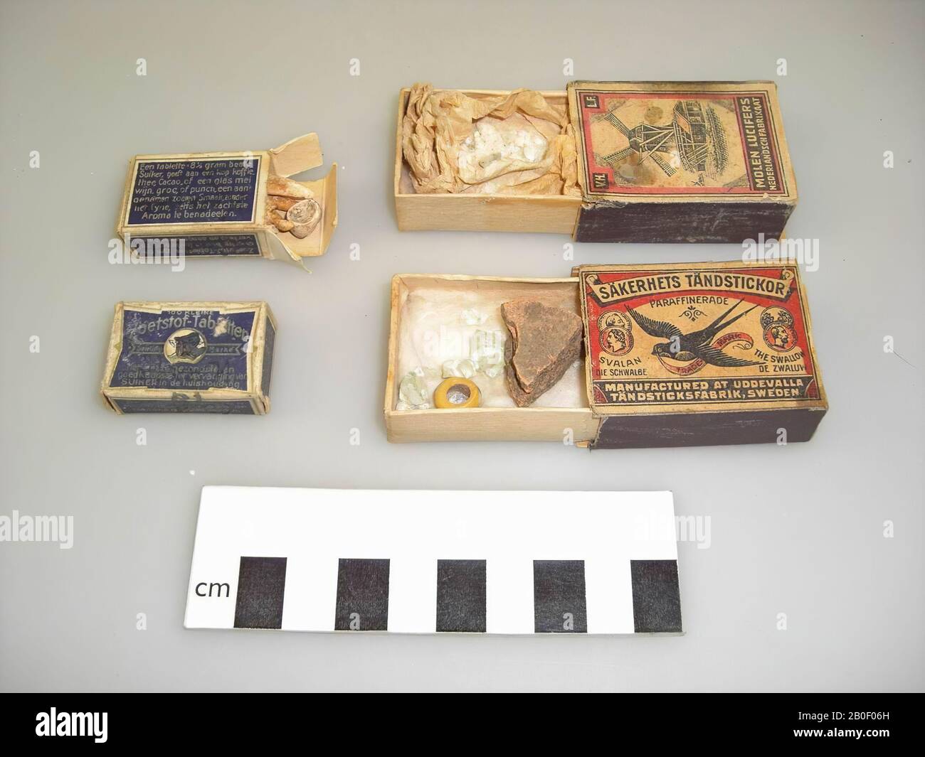 In Säkerhets tändstickor box, bead, glass, prehistory, Ukraine Stock Photo