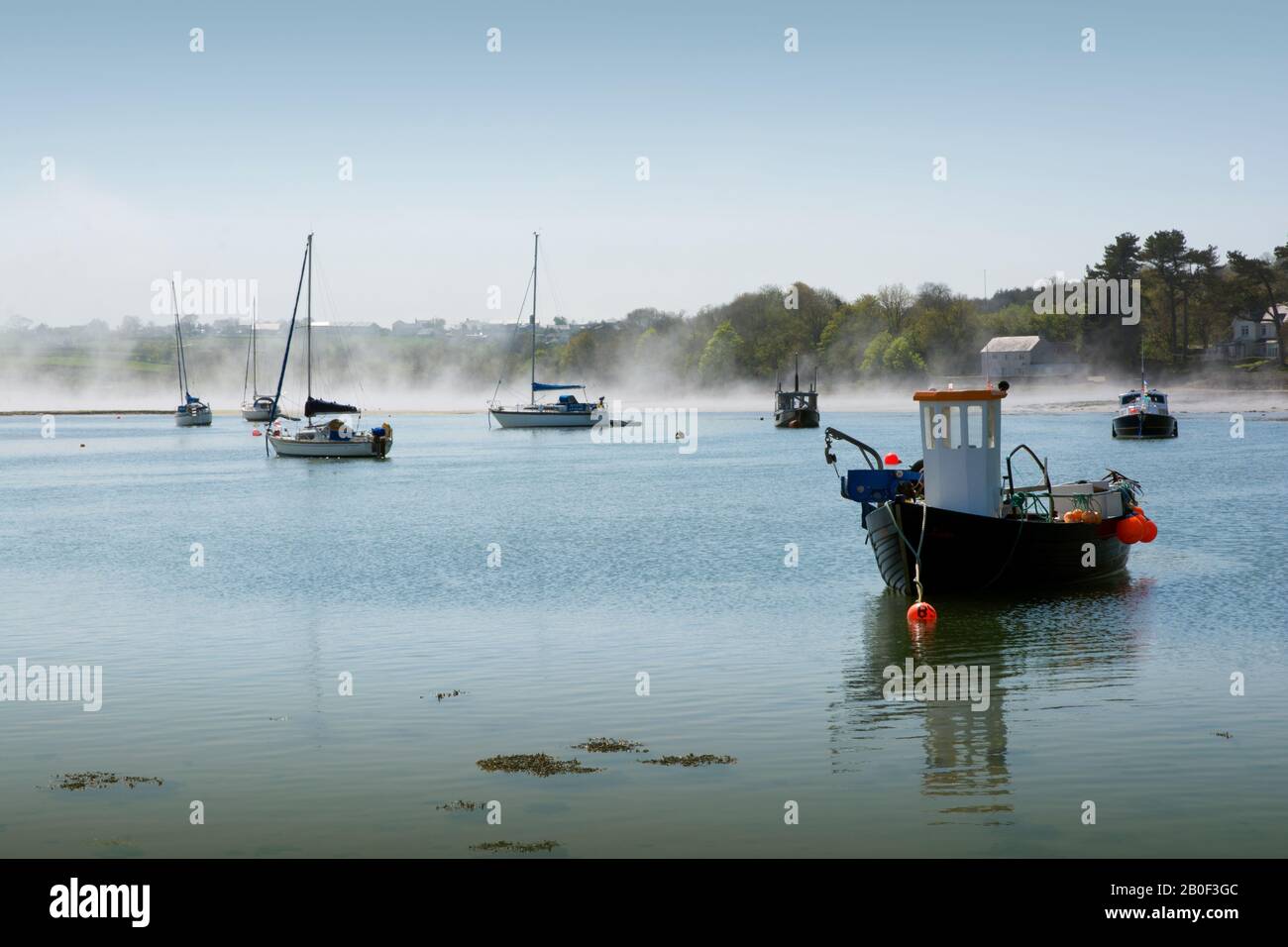 Early morning mist - Red Wharf Bay, Anglesey Stock Photo