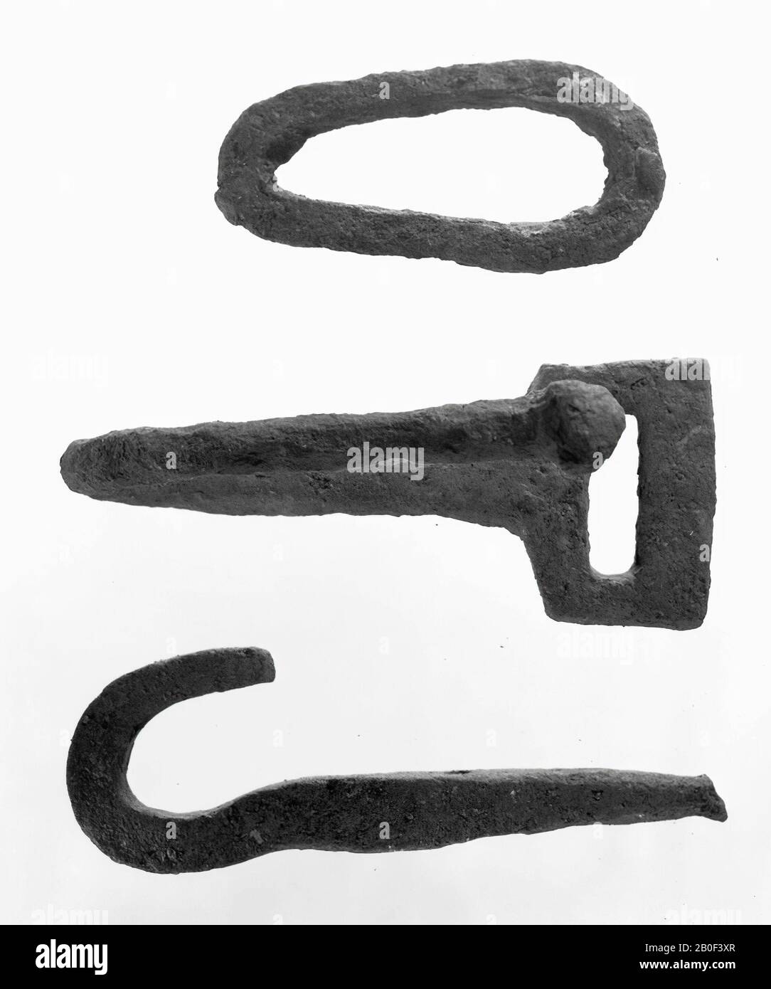 Schale of iron chain., Link, metal, iron, length: 8 cm, roman 1-200, Netherlands, Limburg, Maastricht, Heer, Backerbosch Stock Photo