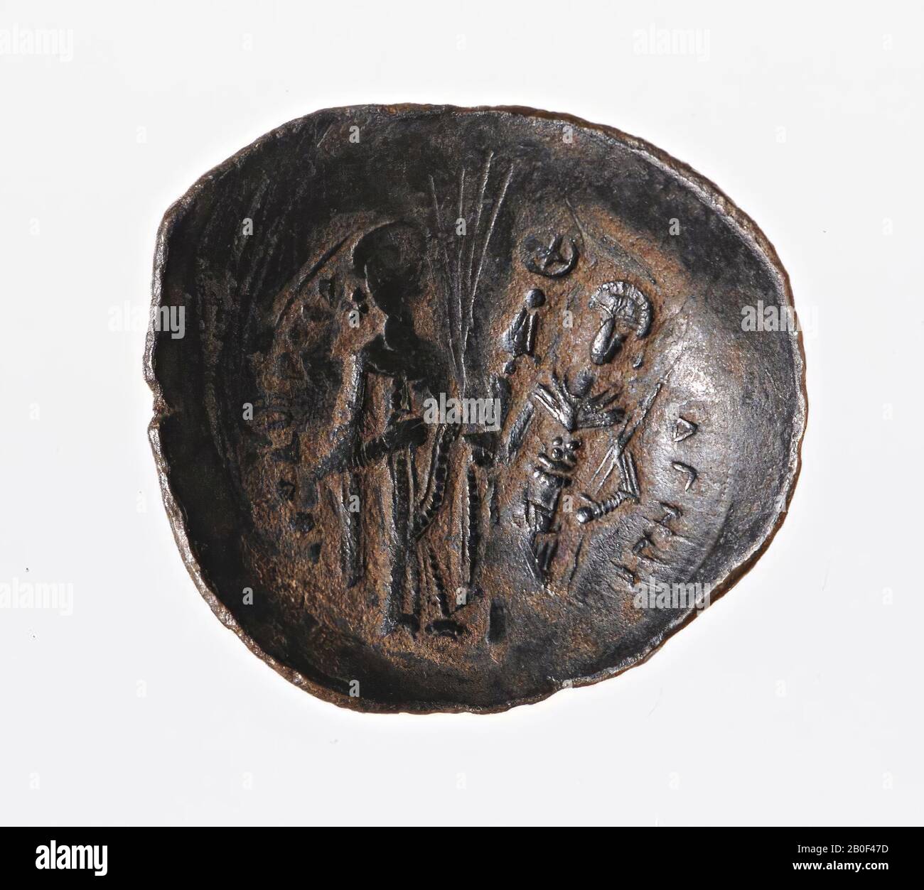 Vz: standing emperor with St. Georgios, Kz: Christ on throne, coin, aspron trachy, 11th-12th century, metal, silver, Diam. 28x25 mm, 2.71 gr, byzantian 1066-1150 AD, Greece Stock Photo