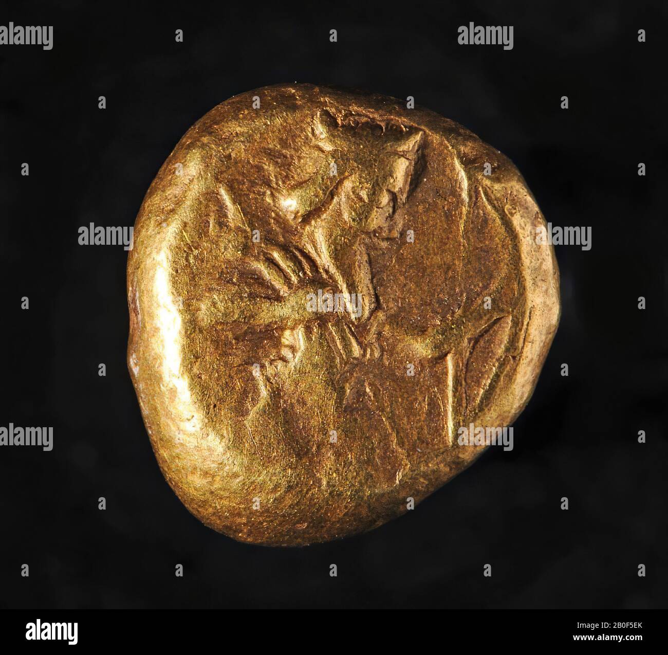 Classical antiquity, mint, dareik, Persia, metal, gold, Diam, 15 mm, wt., 8.35 g, Roman BC V Stock Photo
