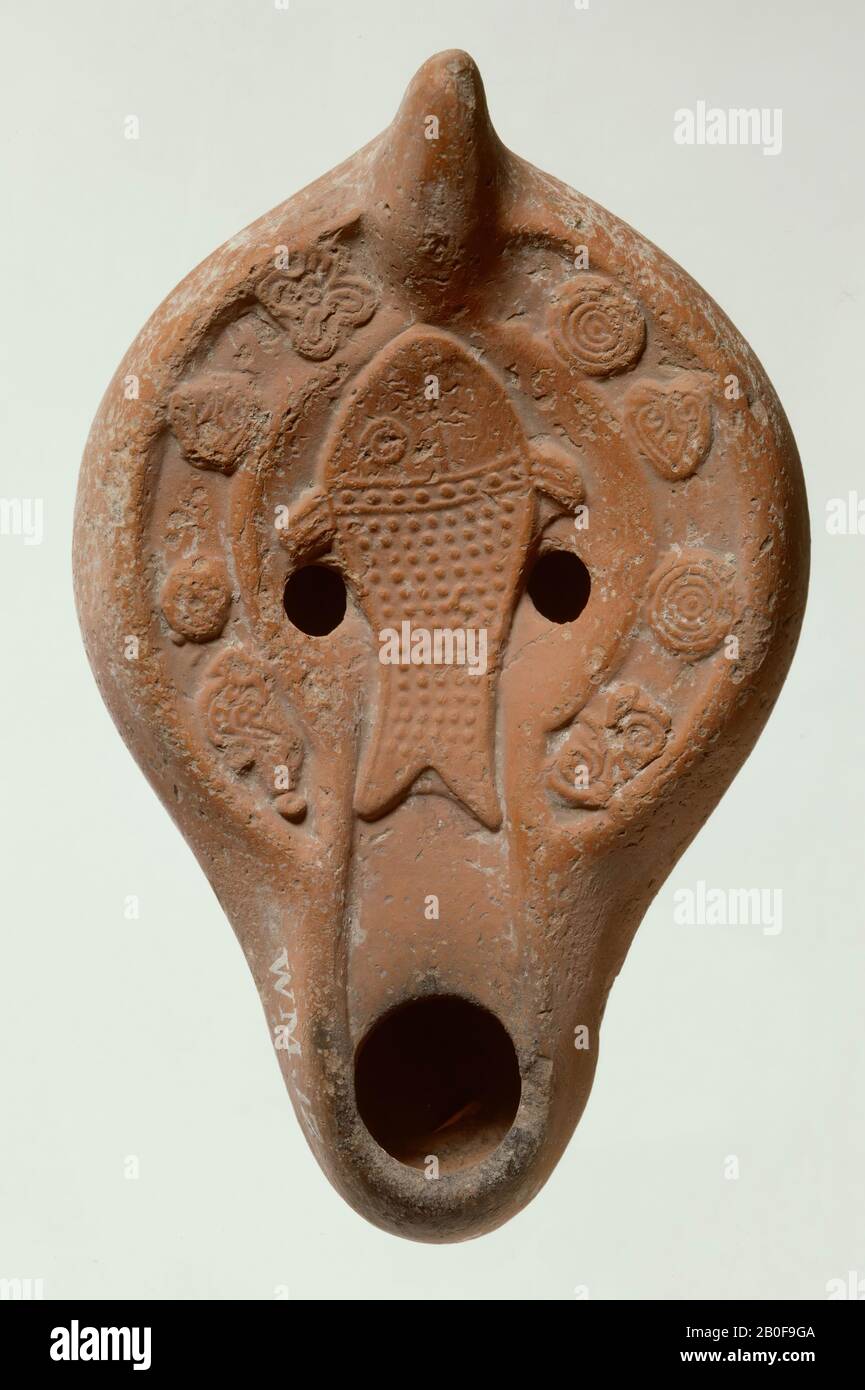 Classical Antiquity Oil Lamp Earthenware Terracotta 4 5 X 12 9 X 7 8 Cm 4th 5th And 6th Century Ad 300 600 Ad Italy Stock Photo Alamy