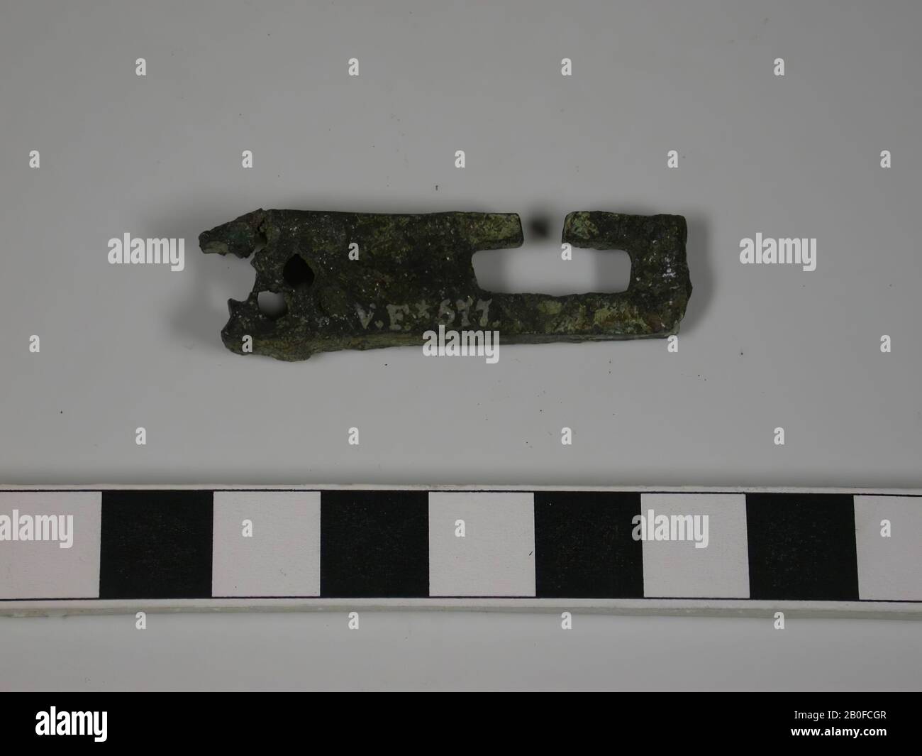 Roman artifacts including pottery and coins found in Utrecht