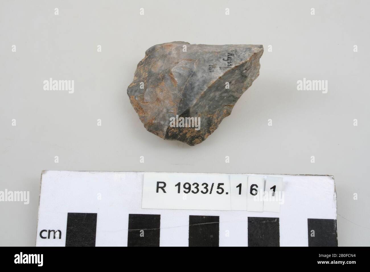 Flint, planer, stone, flint, 2.6 x 4.9 x 3.8 cm, prehistory, France, unknown, unknown, les Eyzies Abri Pataud Stock Photo