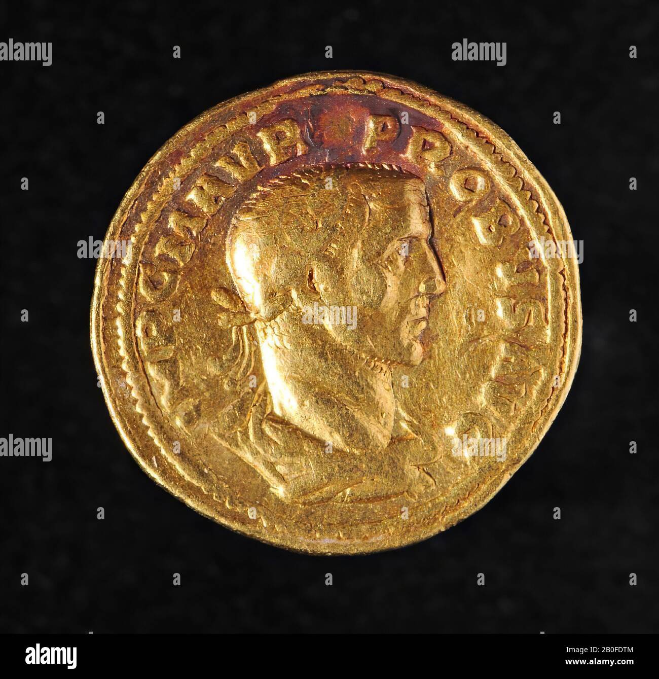 Vz: imperial bust r., IMP C M AUR PROBUS AUG, Kz: standing Sol with globe r., CONSERVAT AUG, coin, aureus, Probus, metal, gold, Diam. 21 mm, wt. 6,12 gr, roman 276-282, unknown, unknown, unknown, unknown Stock Photo