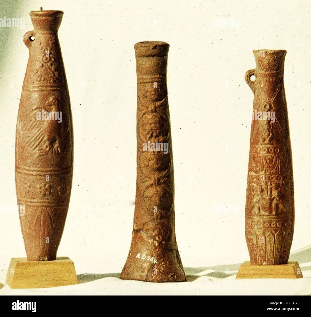 torchholder, votive statue, terracotta, 21 cm, GrecoRoman Period