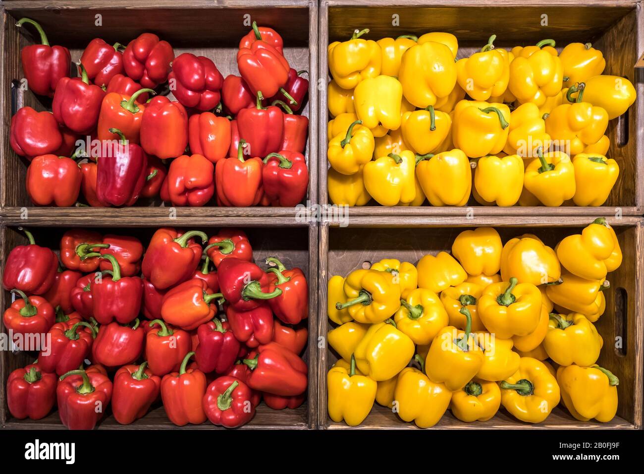 baskets with sweet red and yellow peppers in the mall Stock Photo - Alamy