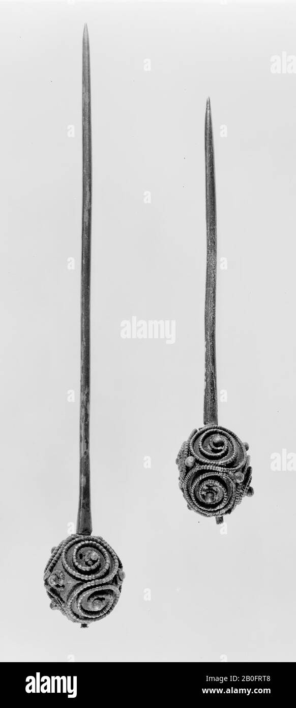 Hair or clothing needle with a decorated round button. Viking