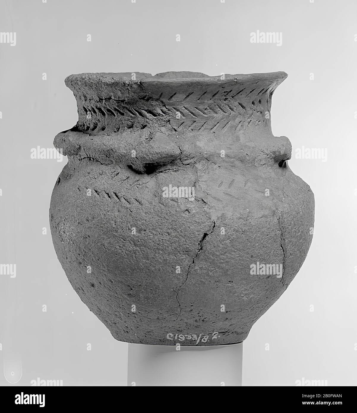 Edge bulging widely hires stock photography and images Alamy