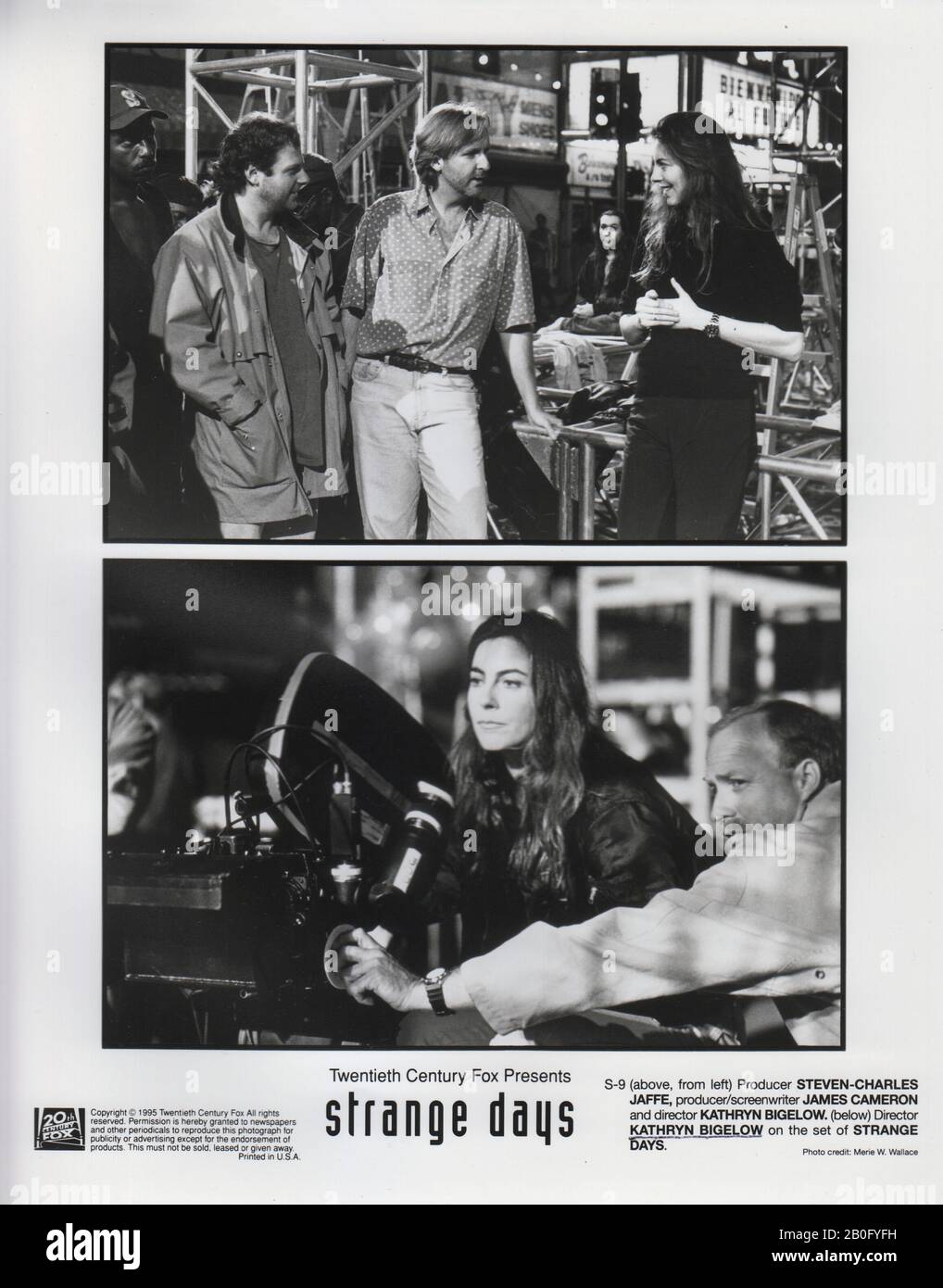 KATHRYN BIGELOW ON SET STRANGE DAYS (1995) PRODUCER STEVEN-CHARLES JAFFE  JAMES CAMERON 20TH CENTURY FOX/MOVIESTORE COLLECTION LTD Stock Photo - Alamy