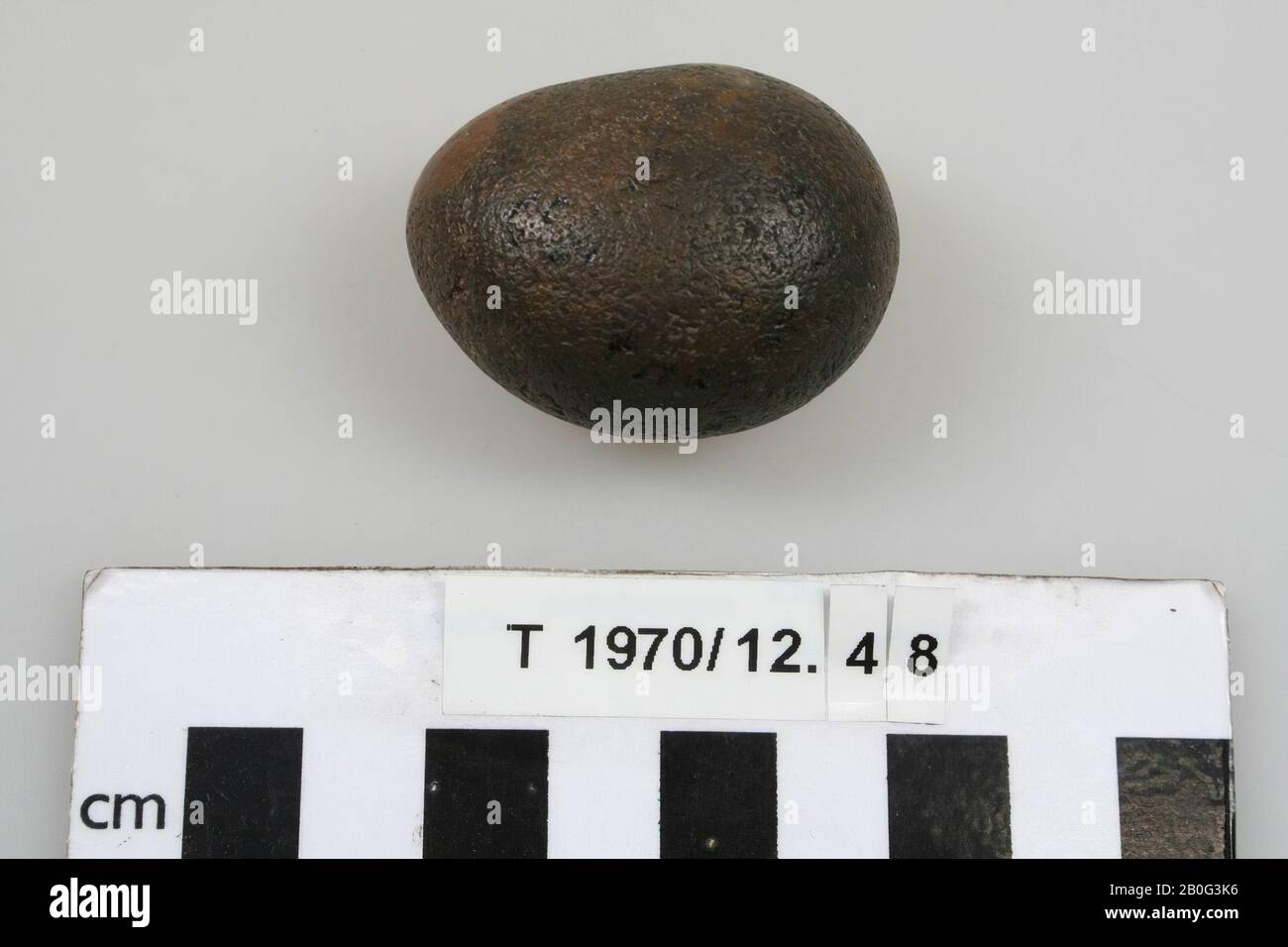 Stone object, spherical., Tool, stone, 4,1 x 3 x 2,5 cm, prehistoric, England, unknown, unknown, Swanscombe Stock Photo