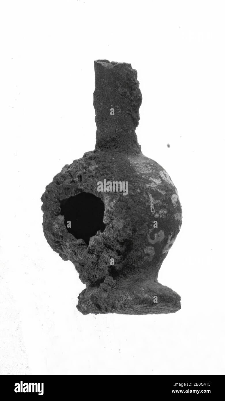 bronze pinhead of urn ND 3, fragment, metal, bronze, length: 1,9 cm, prehistory -800 Stock Photo