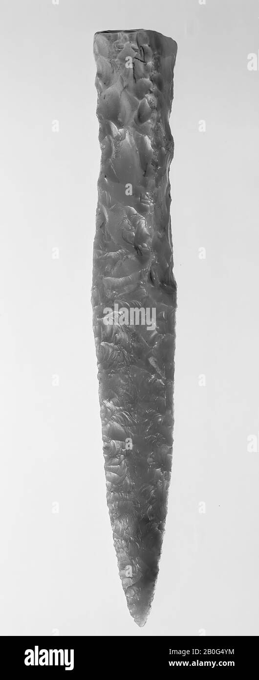 spearhead of flint, very well worked and preserved, while the intersecting sides are saw-shaped, dagger, stone, flint, length: 17,5 cm, prehistory -2500 Stock Photo