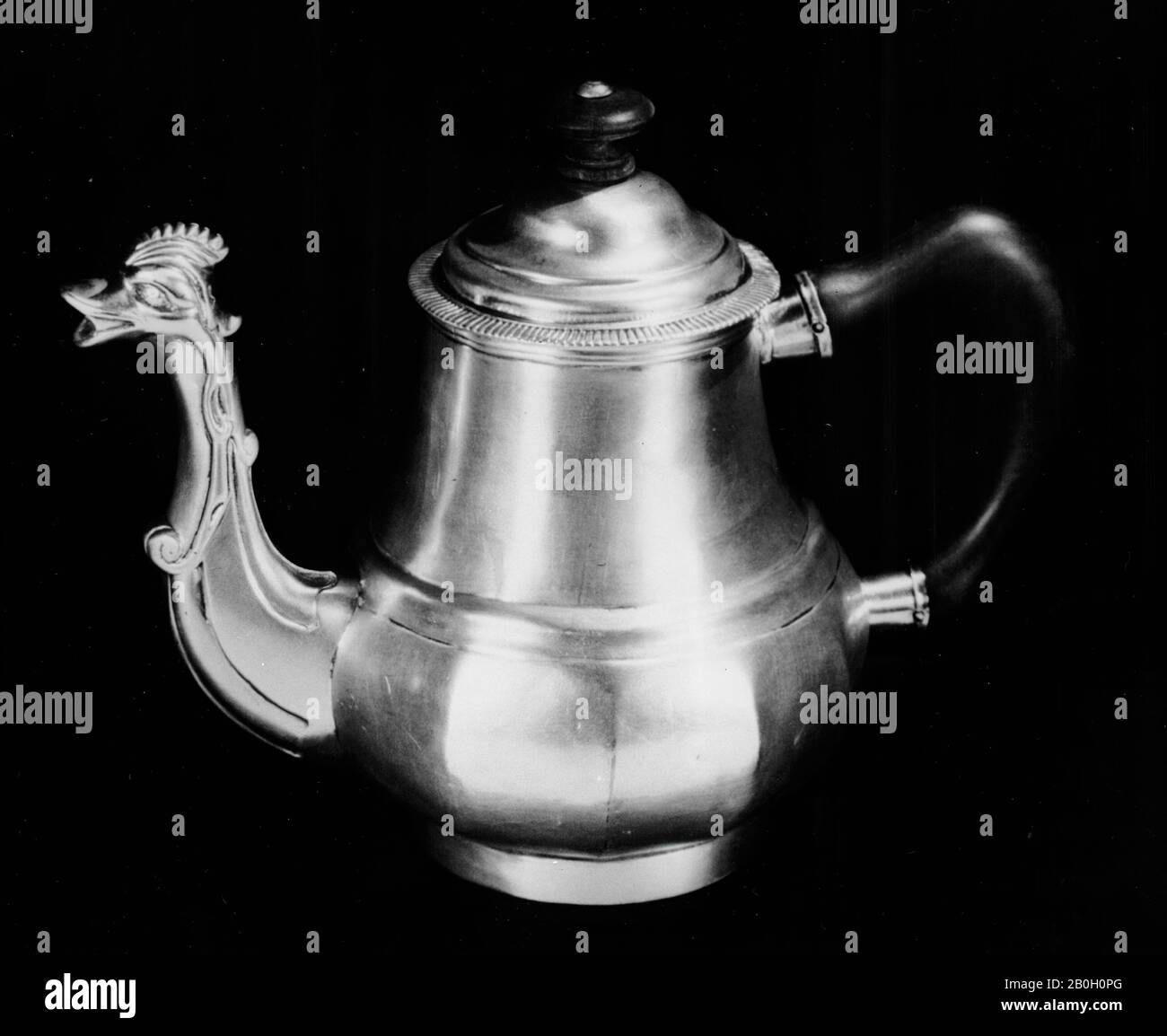 Silver plated teapot hi-res stock photography and images - Alamy