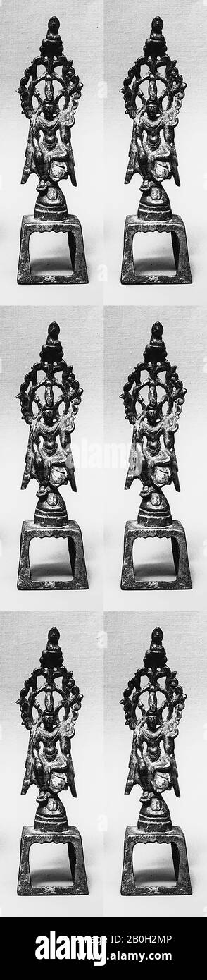 Figure, China, Northern Wei dynasty (386–534), Culture: China, Gilt bronze, H. 5 7/8 in. (14.9 cm), Sculpture Stock Photo