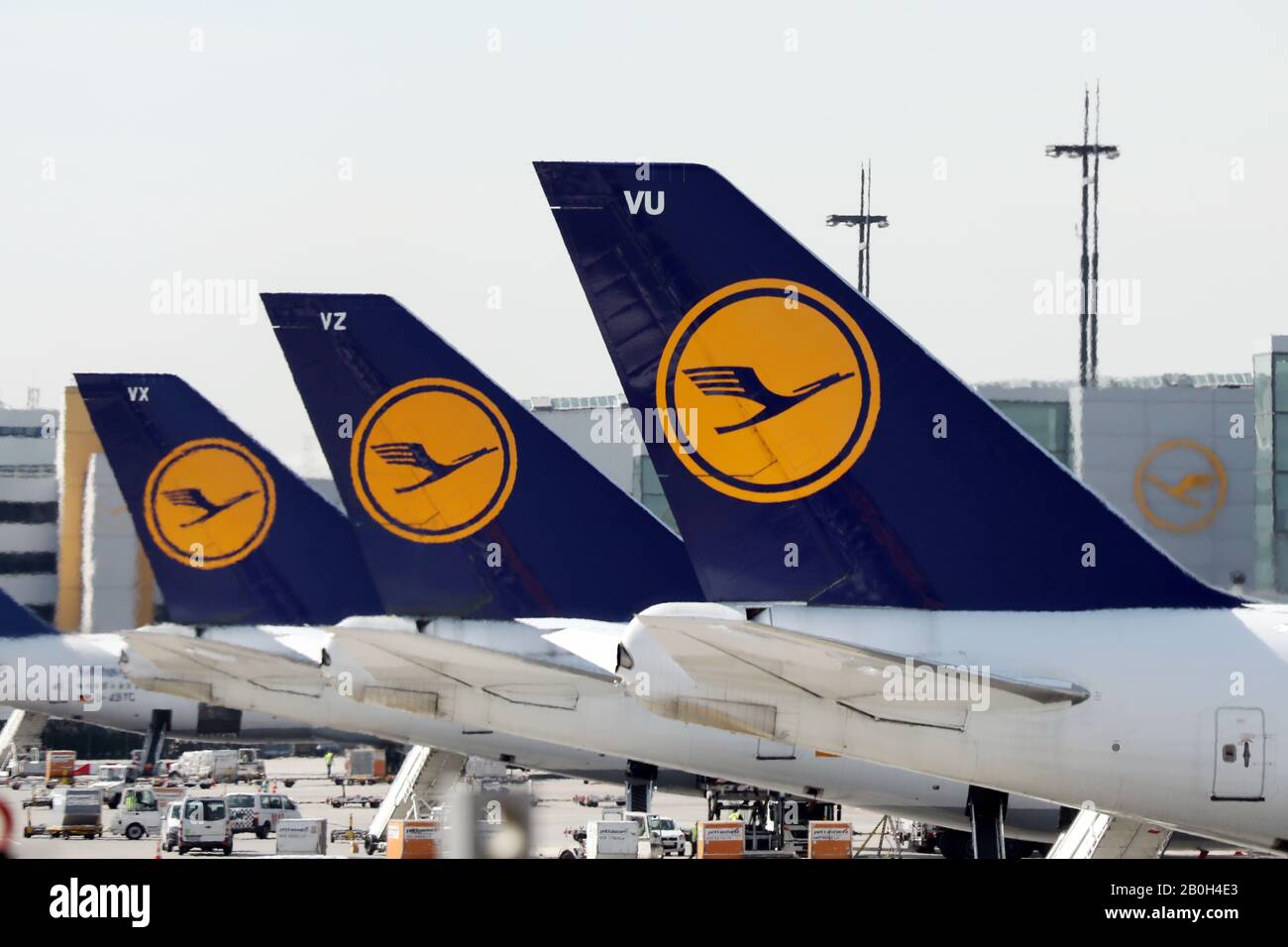 20.03.2019, Frankfurt am Main, Hessen, Germany - vertical stabilizers of Lufthansa aircraft. 00S190320D011CAROEX.JPG [MODEL RELEASE: NO, PROPERTY RELE Stock Photo