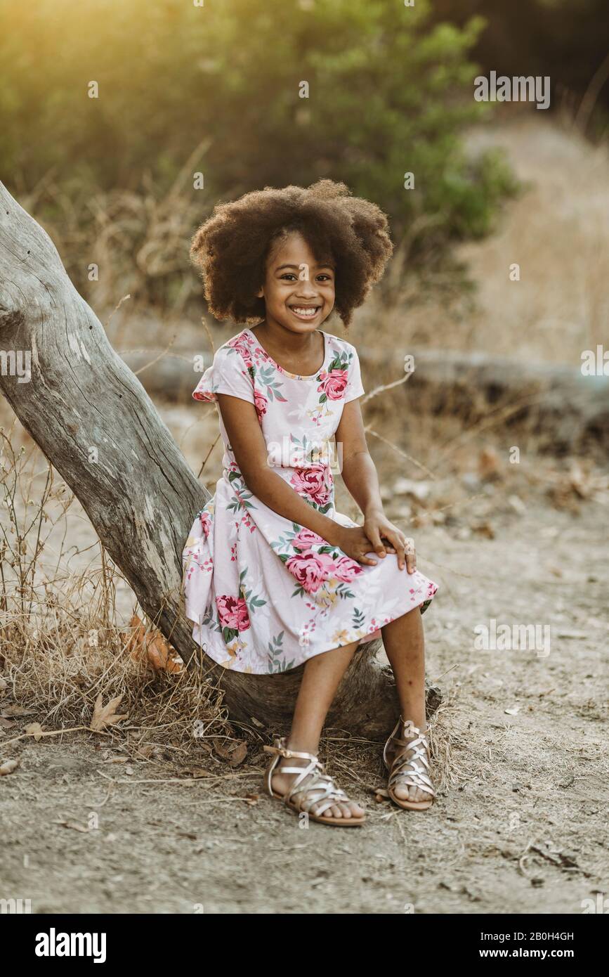 10 year old girl sitting hi-res stock photography and images - Alamy