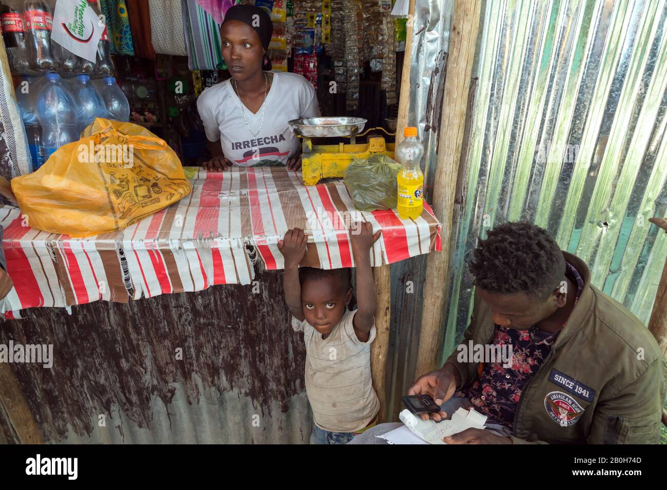 02.11.2019, Bishoftu, Oromiyaa, Ethiopia - A shop owner from the Somali region (IDP) is supported by the Women and Migration-Prone Youth Economic Empo Stock Photo