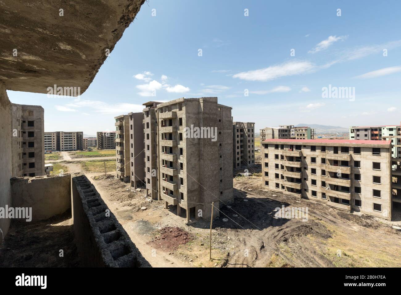 04.11.2019, Addis Ababa, , Ethiopia - Construction boom in Ethiopia. New residential areas are being built in the countryside on the periphery of Addi Stock Photo