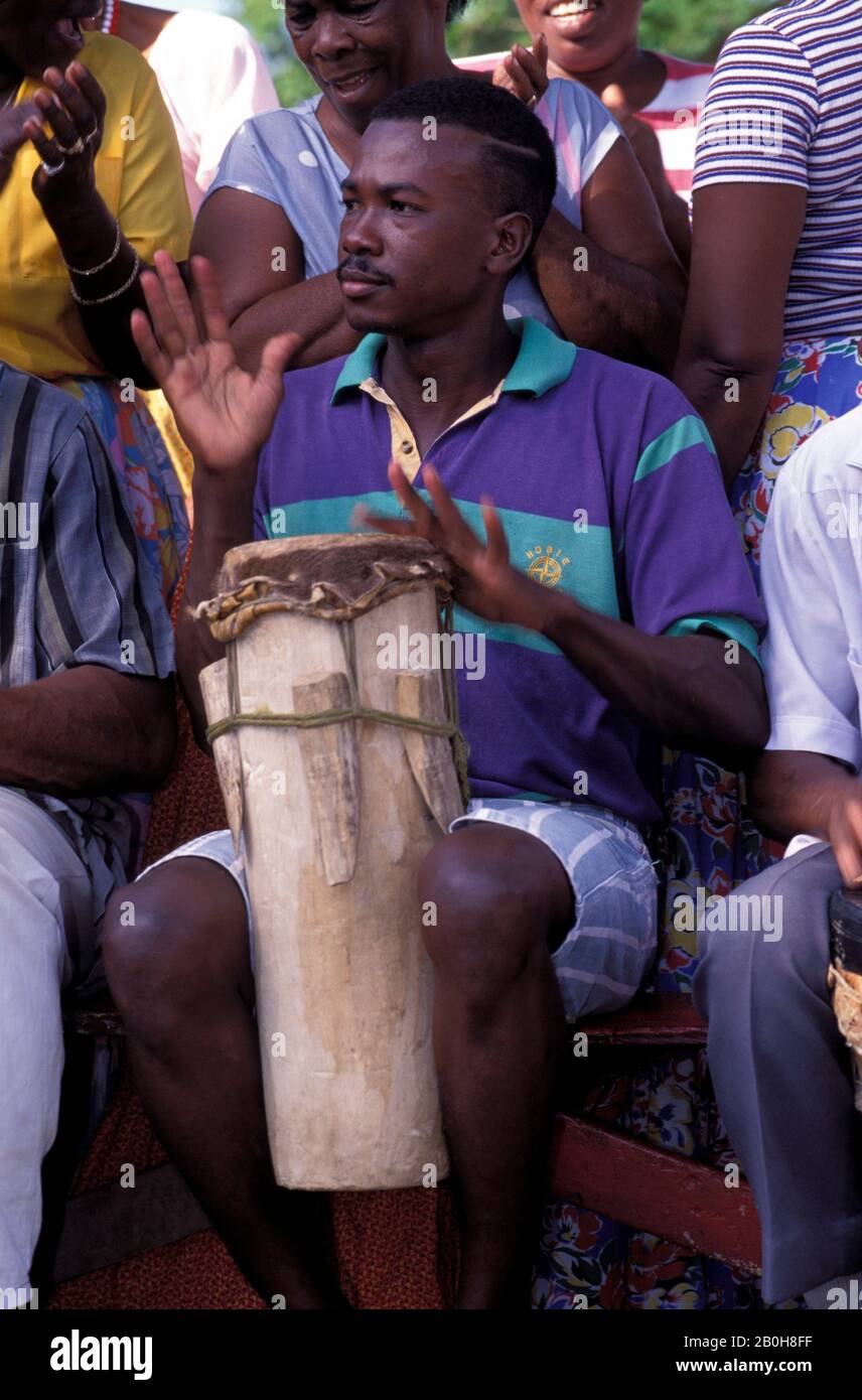PANAMA, PORTOBELO, STREET SCENE, TRADITIONAL CONGO DANCE, DRUMMER Stock
