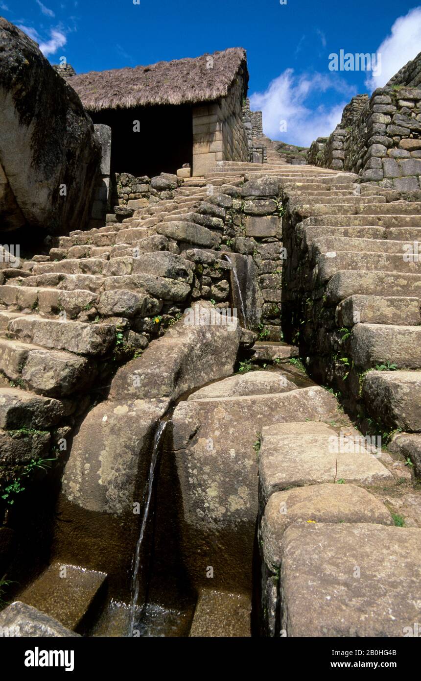 PERU, SACRED VALLEY, MACHU PICCHU, PRINCIPAL FOUNTAIN Stock Photo Alamy