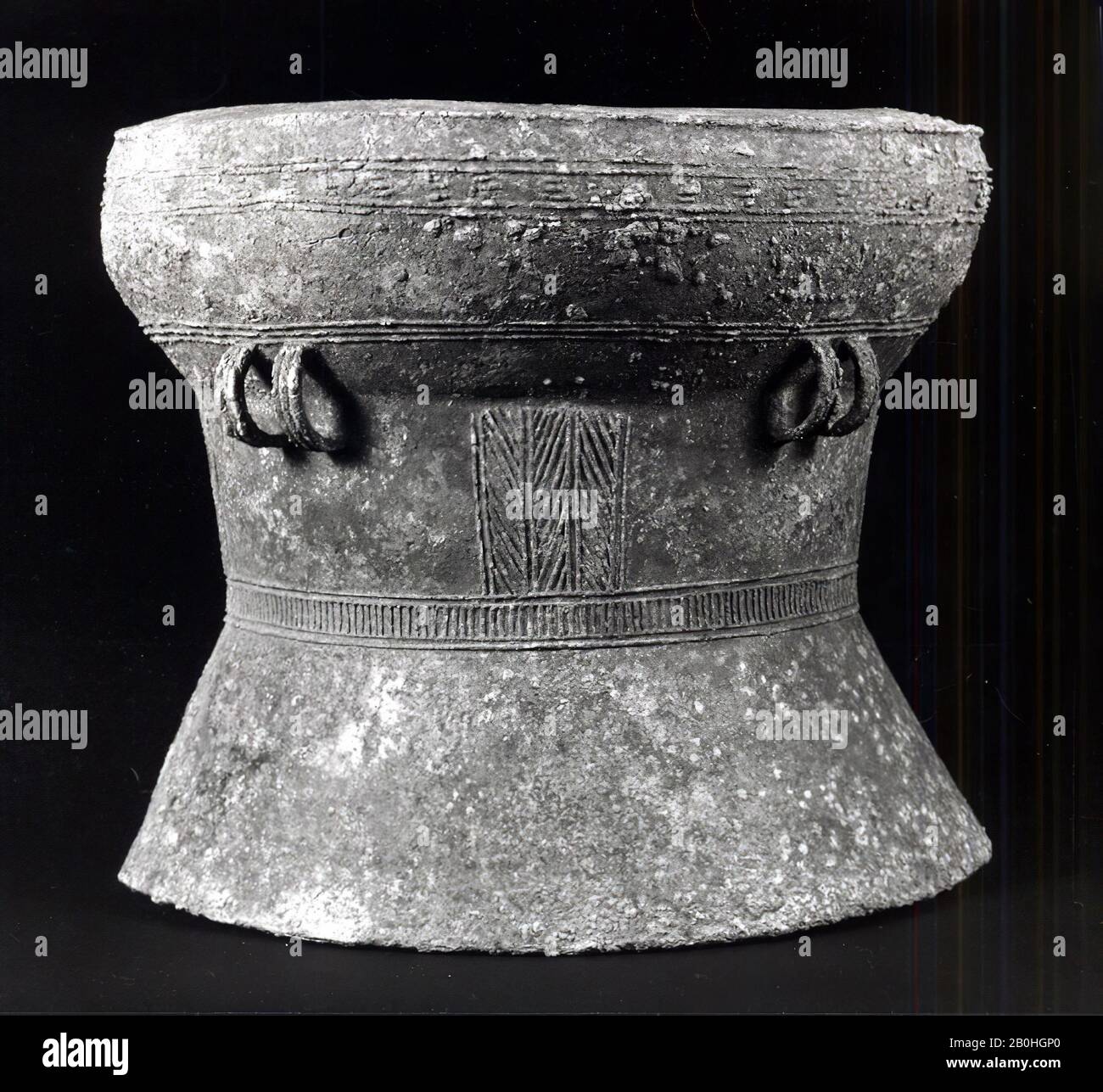 A bronze drum hi-res stock photography and images - Alamy