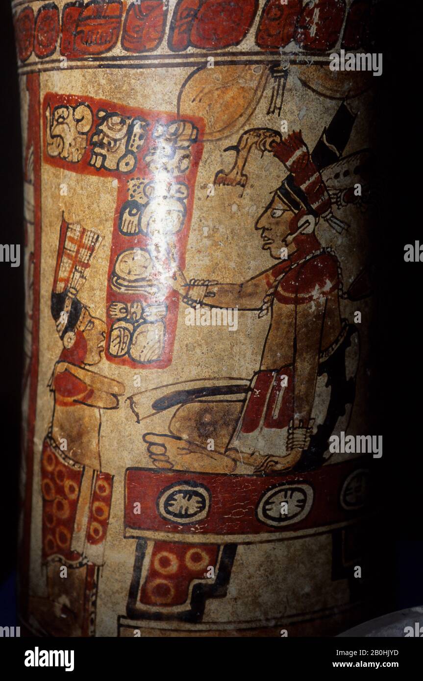 GUATEMALA, TIKAL, MUSEUM, POTTERY Stock Photo - Alamy