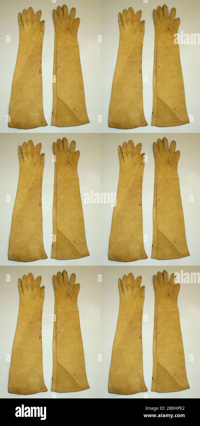 Italian leather gloves hi-res stock photography and images - Alamy