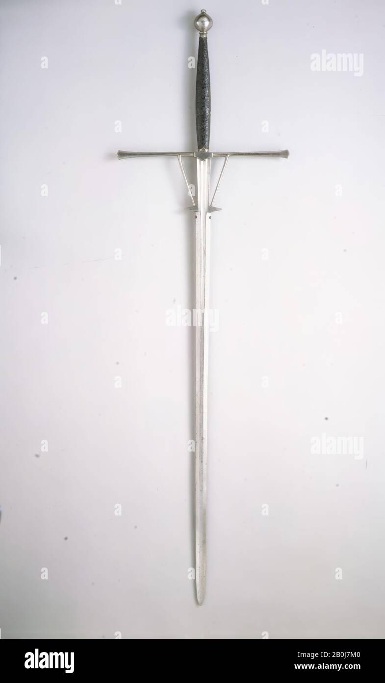 Two Handed Sword Italian 15th 16th Century Italian Steel Gold L 66 1 2 In 168 9 Cm L Of Blade 50 3 4 In 128 9 Cm W 19 1 8 In 48 6 Cm Wt 6 Lb 2 Oz 2778 3 G Swords Stock Photo Alamy Two Handed Sword Italian 15th 16th Century Italian Steel Gold L 66 1 2 In 168 9 Cm L Of Blade 50 3 4 In 128 9 Cm W 19 1 8 In 48 6 Cm Wt 6 Lb 2 Oz 2778 3 G Swords Stock Photo Alamy