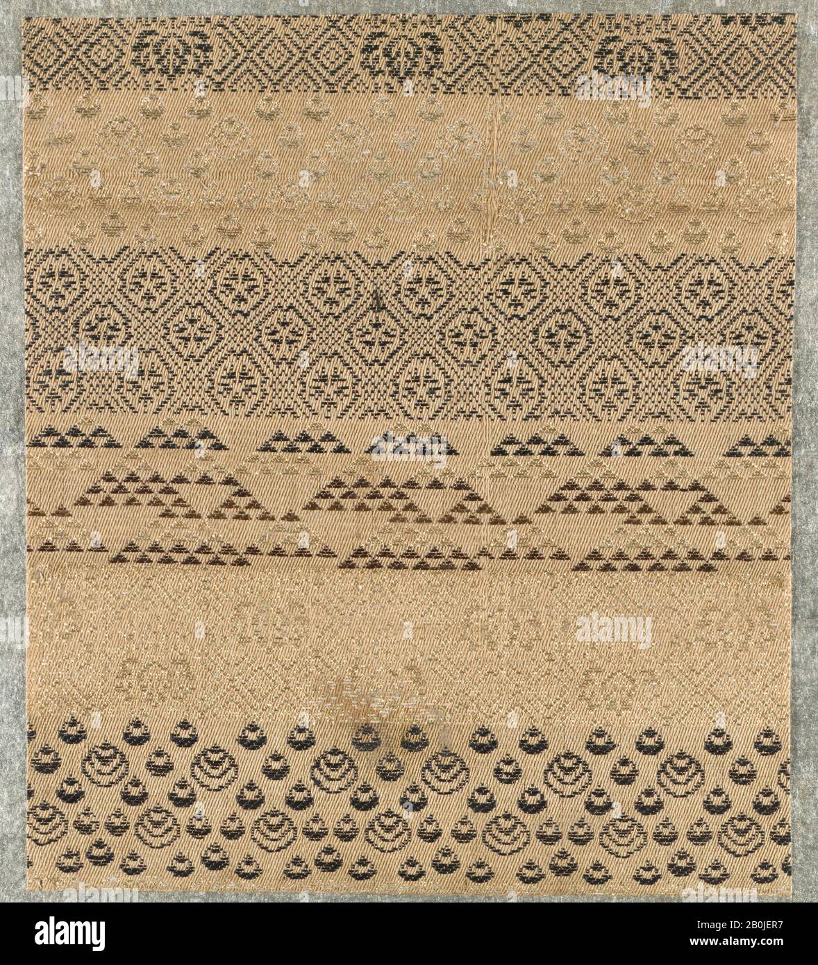 Piece, Japan, Edo period (1615–1868), Date 18th century, Japan, Silk, Compound weave, 5 1/8 × 4 3/8 in. (13 × 11.1 cm), Textiles-Woven Stock Photo