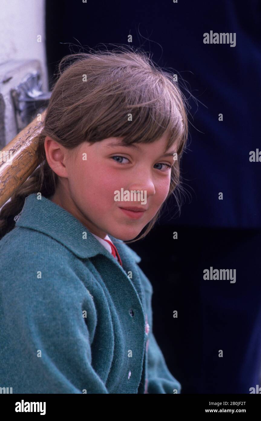 Usolye-Sibirskoye qizlarining samimiy fotosuratlari