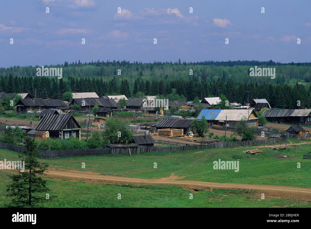 Katta eshakli eski rus fohishasining fotosuratlari Katta eshakli eski rus fohishasining fotosuratlari
