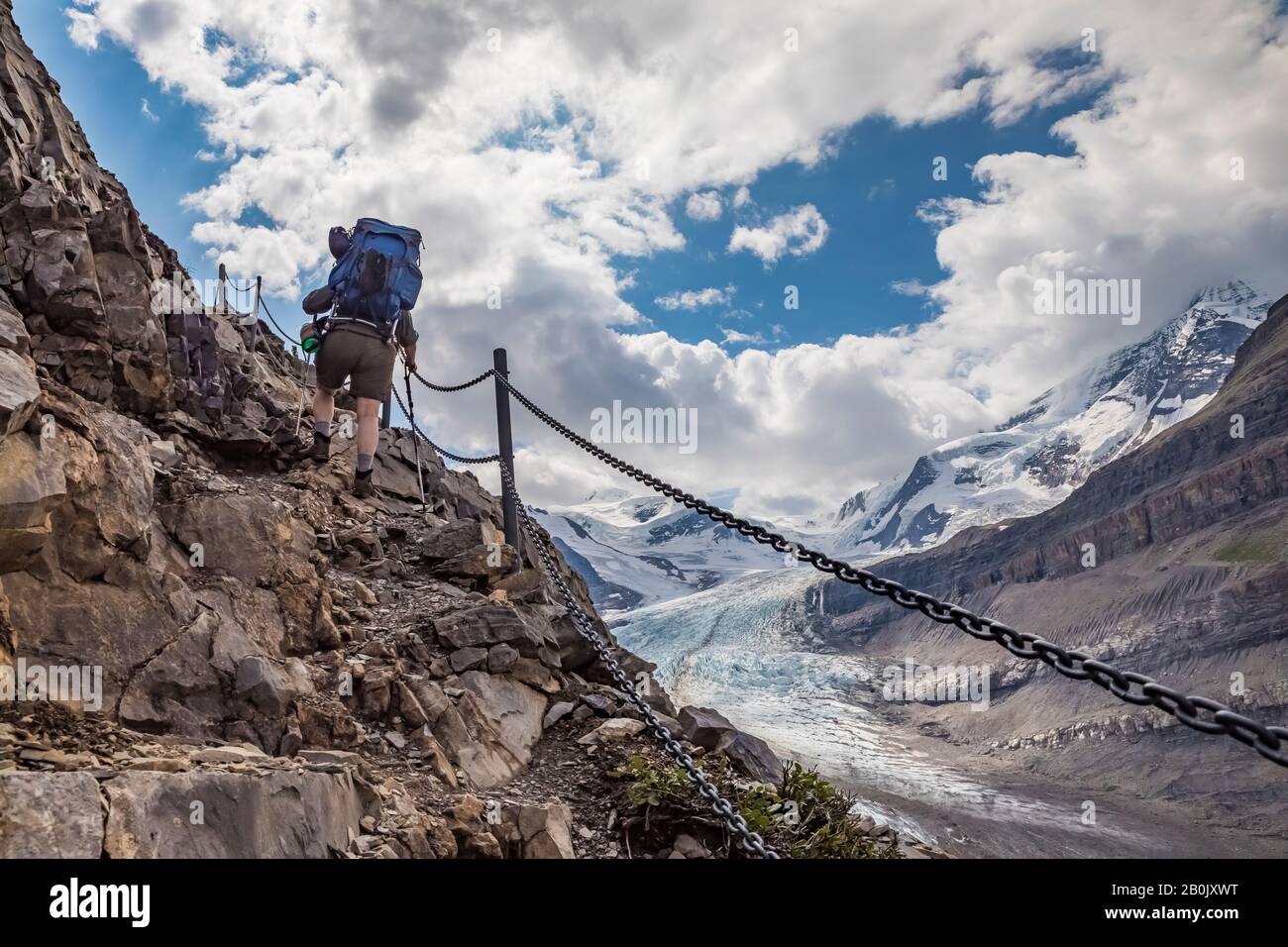 The mighty Robson Glacier flows down from Mount Robson in Mount Robson Provincial Park, British Columbia, Canada Stock Photo