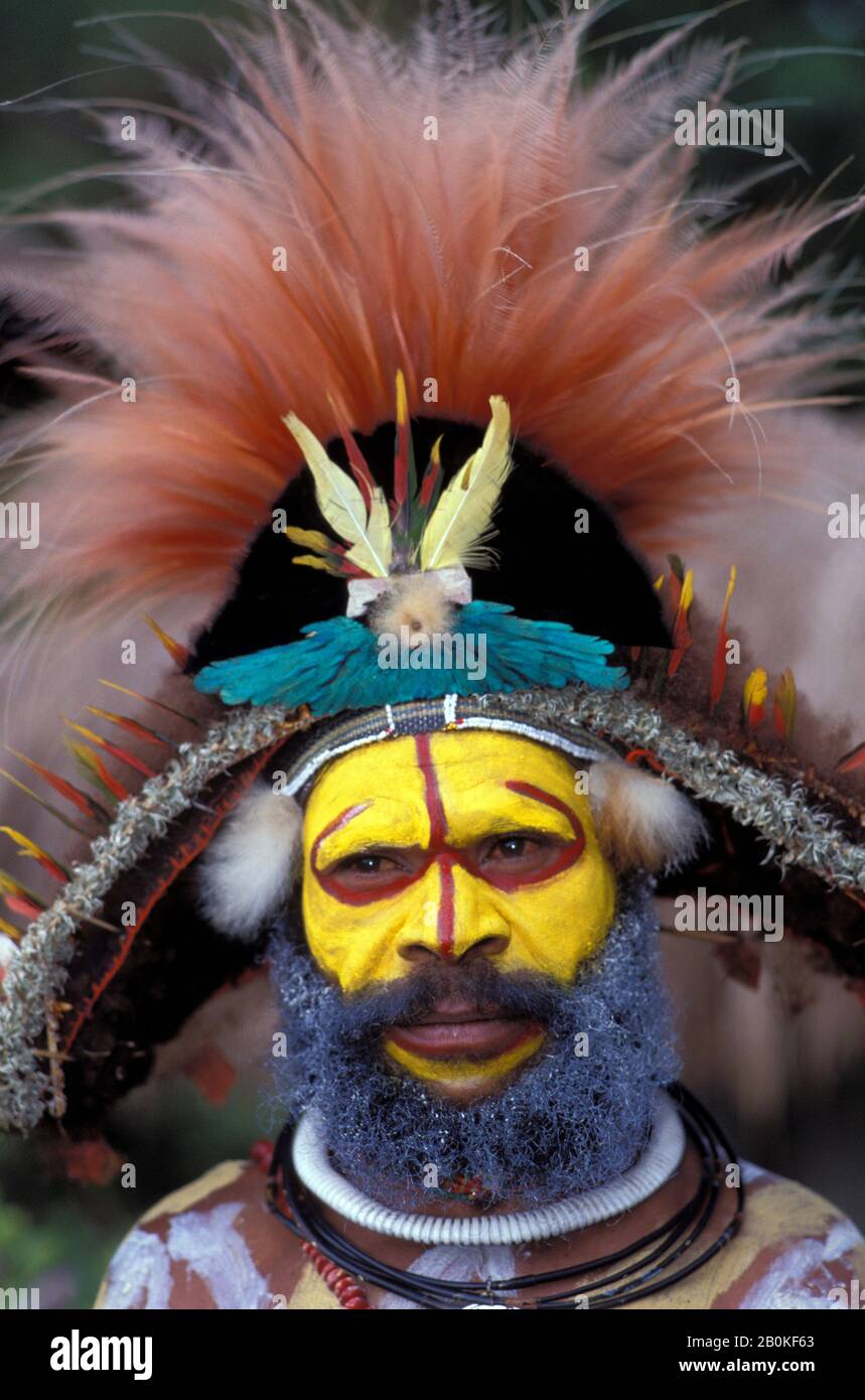 Huli tribe hi-res stock photography and images - Alamy