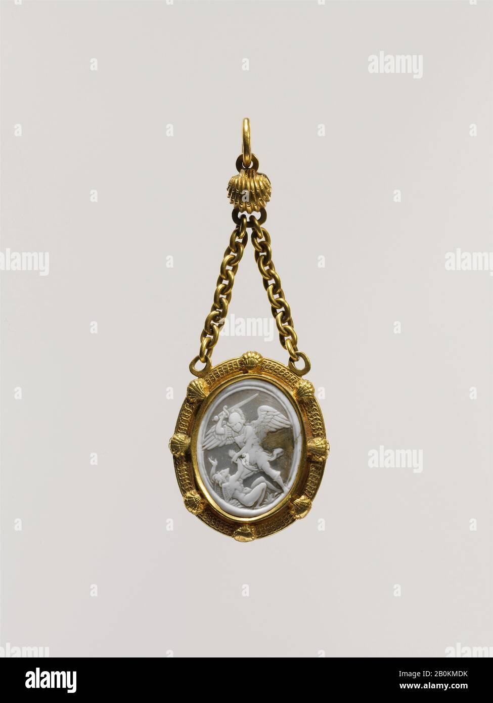 Cameo mounted hi-res stock photography and images - Alamy