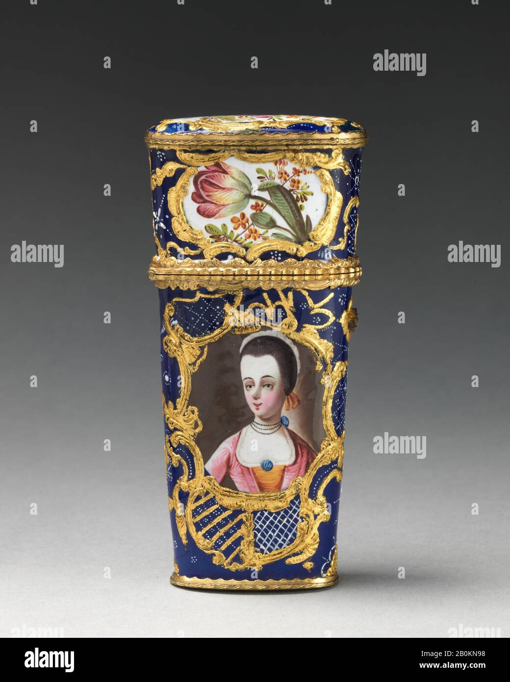 Vanity case, British, Staffordshire, ca. 1760–1800, British, Staffordshire, Enameled copper, 3 7/8 x 1 7/8 in. (9.8 x 4.8 cm), Enamels Stock Photo