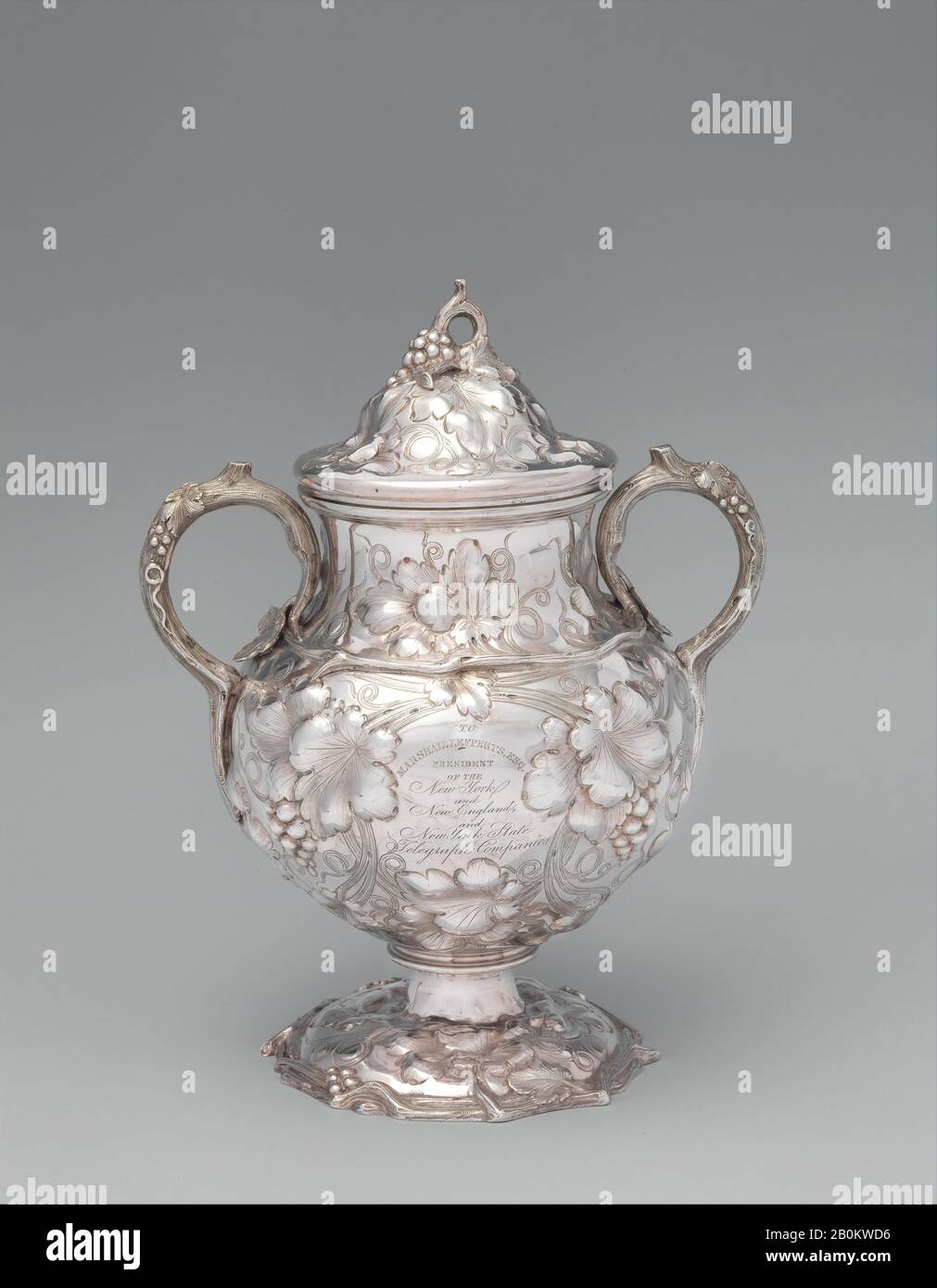 John C. Moore, Sugar Bowl, American, John C. Moore (ca. 1802–1874), 1850, Made in New York, New York, United States, American, Silver, Overall: 8 15/16 x 7 1/8 x 5 5/16 in. (22.7 x 18.1 x 13.5 cm); 25 oz. (776.9 g), Foot: Diam. 4 11/16 in. (11.9 cm), Body: H. 7 1/8 in. (18.1 cm); 21 oz. 8 dwt. (664.9 g), Cover: 2 1/8 x 3 9/16 in. (5.4 x 9 cm); 3 oz. 12 dwt. (112 g), Silver Stock Photo