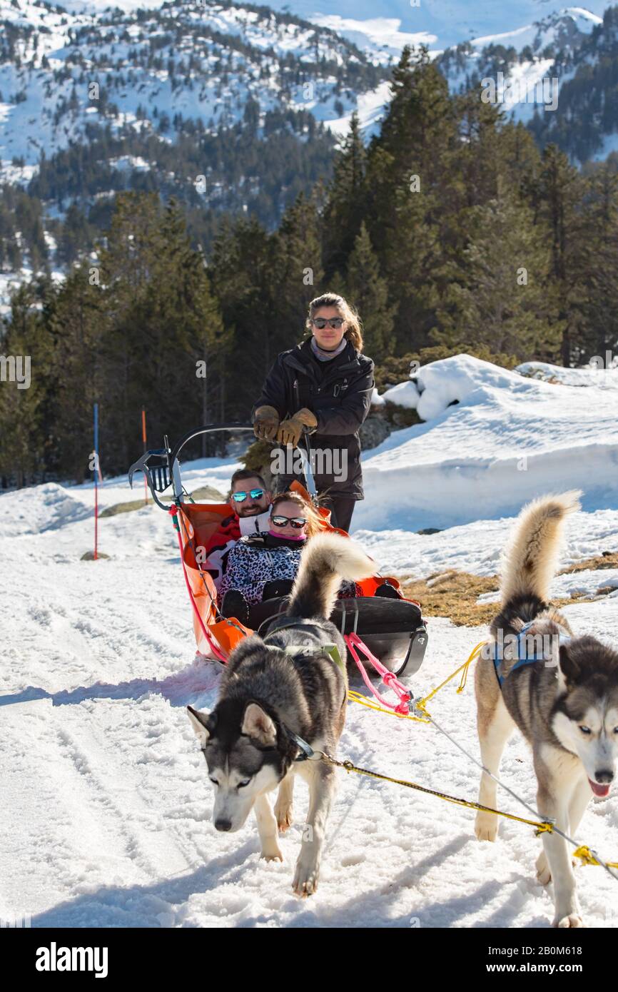18 sled hi res stock photography and images Page 4 Alamy