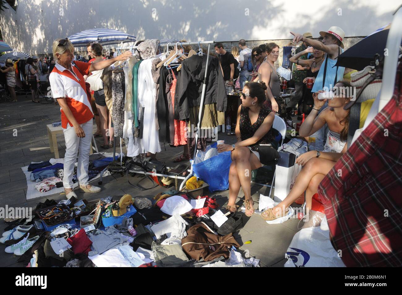 Barcelona second hand market Stock Photo Alamy