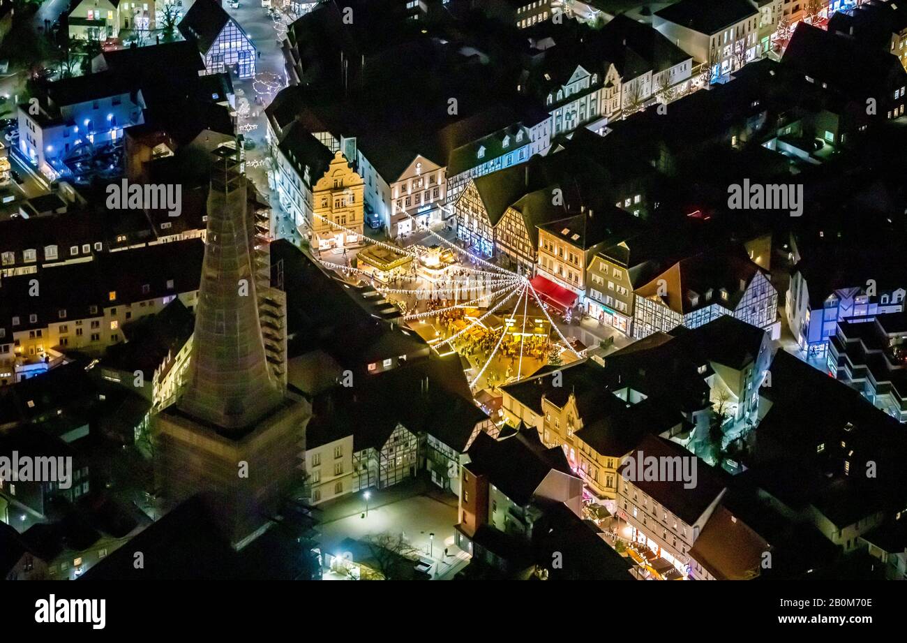 Aerial photo flight over the nocturnal Unna,market, market place of the city of Unna, Christmas market with Christmas lighting, lamp garlands, Unna, R Stock Photo
