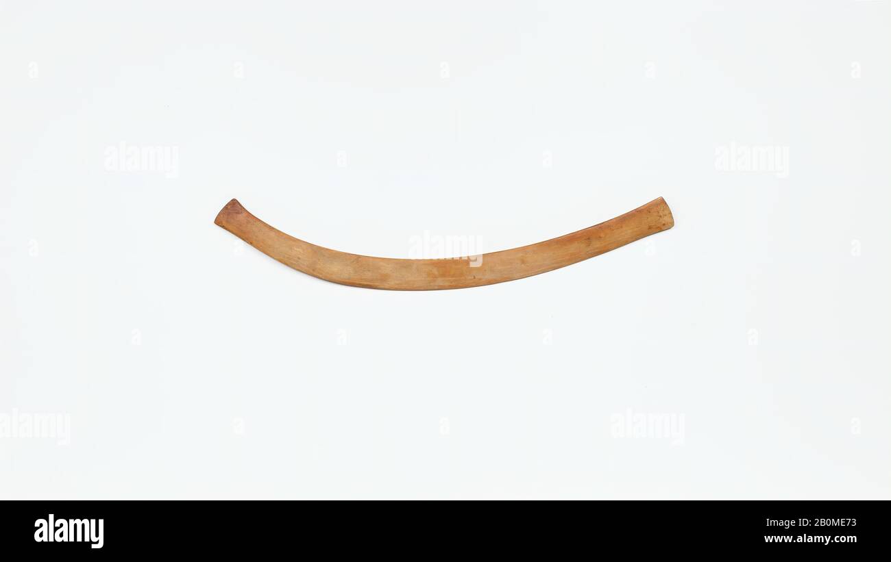 Boomerang, Second Intermediate Period, Dynasty 17, ca. 1640–1550 B.C., From Egypt, Upper Egypt, Thebes, Asasif, East of Pabasa, Radim, Burial 6A.X.B33, 1918–19, Wood, L. 69.5 cm (27 3/8 in Stock Photo