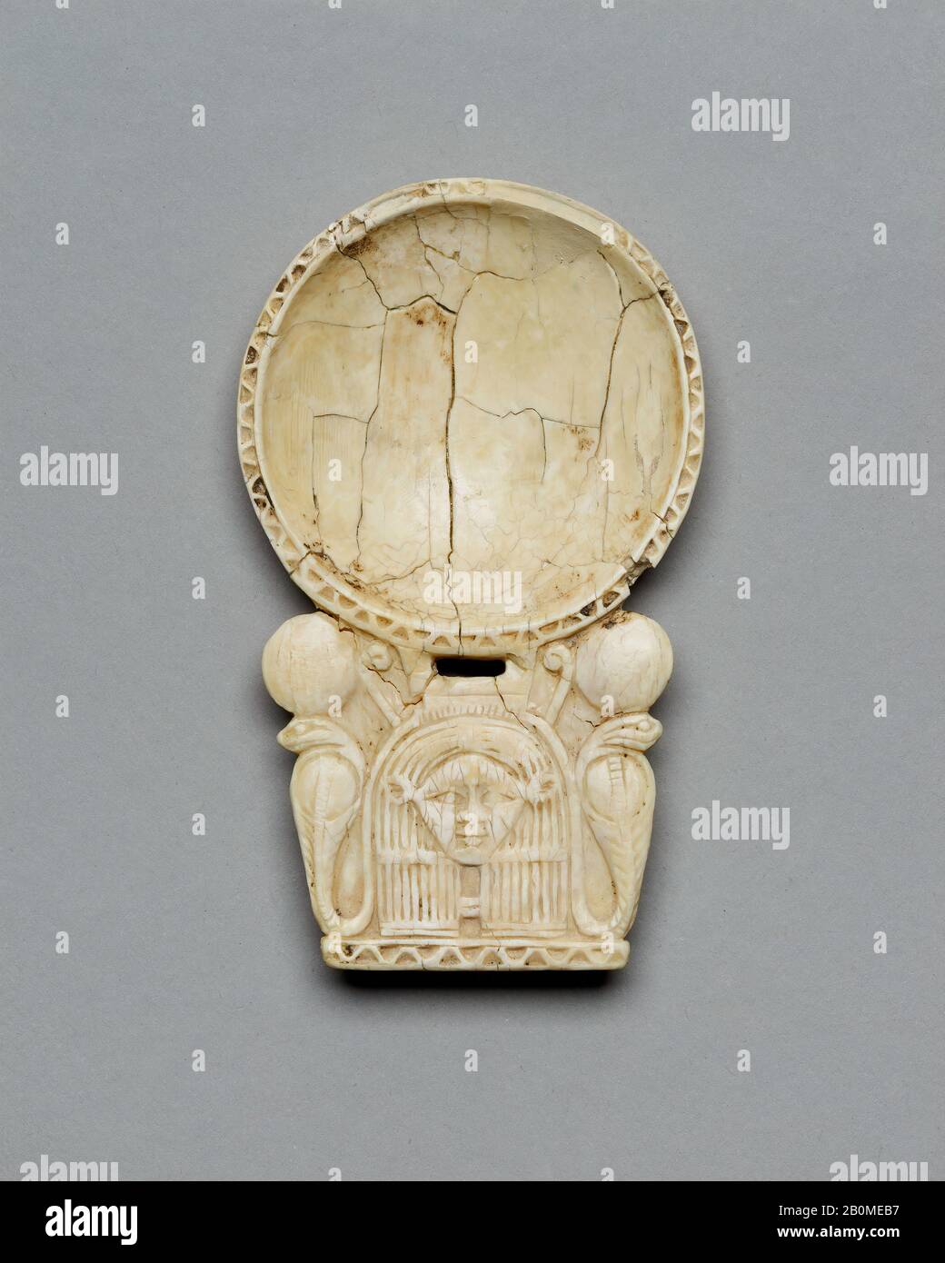Cosmetic Spoon, New Kingdom, Ramesside, Dynasty 19–20, ca. 1295–1070 B.C., From Egypt, Ivory, L. 9.6 cm (3 3/4 in.); W. 5.6 cm (2 3/16 in.); D. 1.1 cm (7/16 in Stock Photo