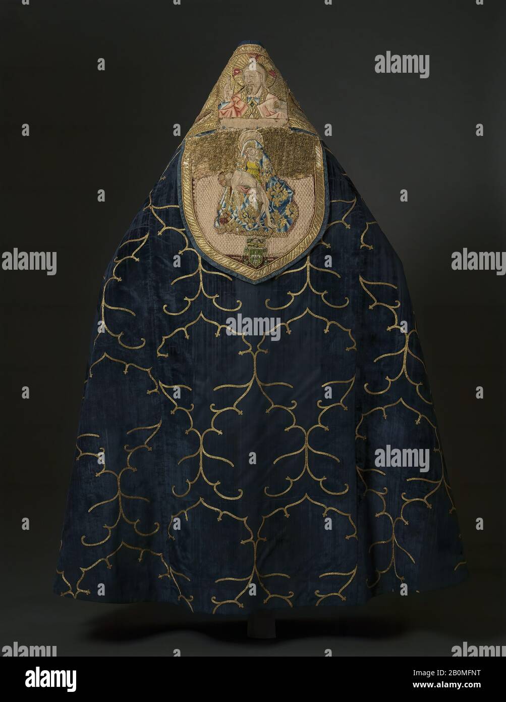 Cope, Spanish, ca. 1438, Made in Burgos, Castile-León, Spain, Spanish, Silk, metal thread, Overall: 56 1/2 × 112 in. (143.5 × 284.5 cm), Textiles-Costumes-Ecclesiastical Stock Photo