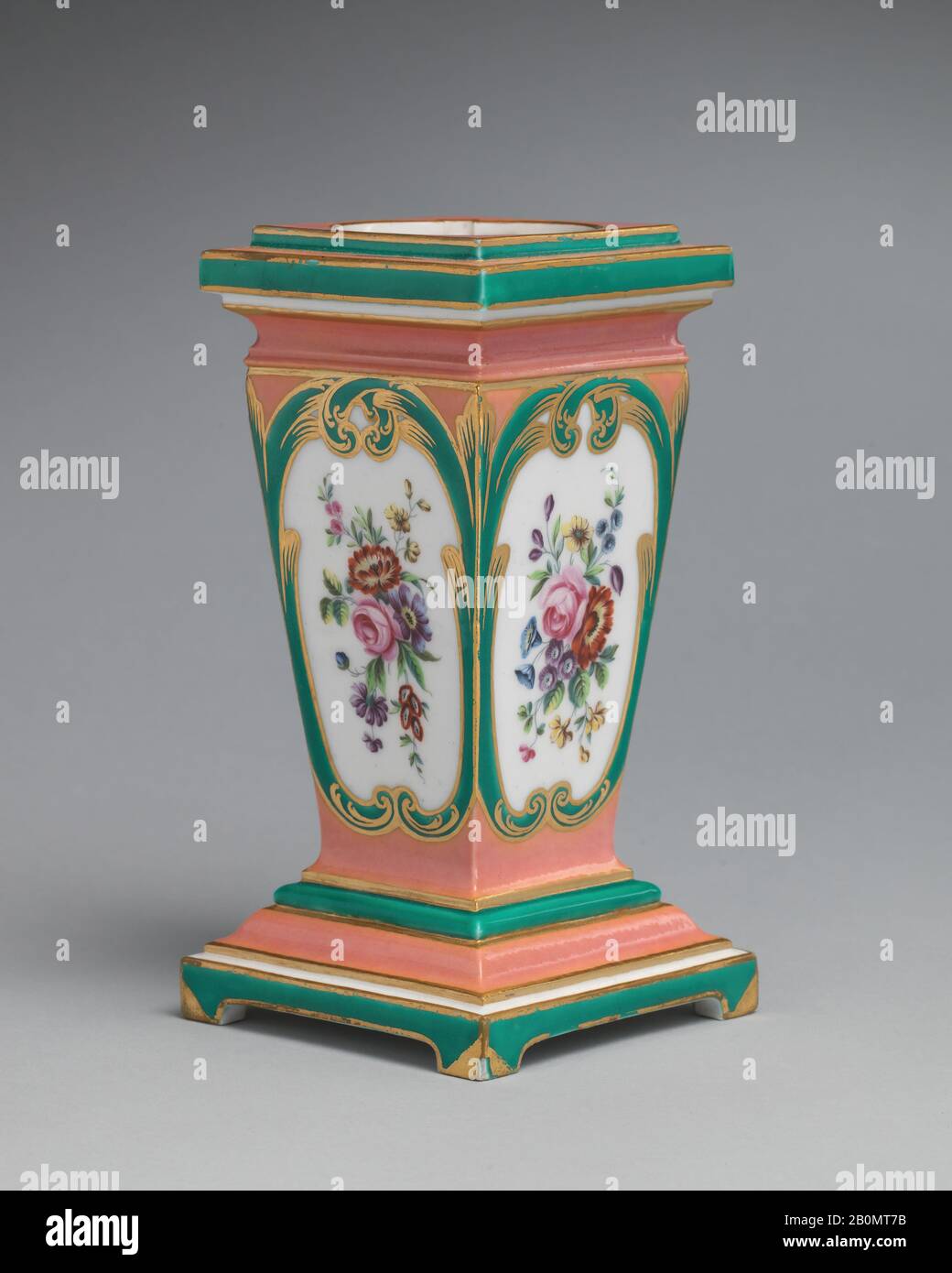Sèvres Manufactory, Pedestal vase and bulb pot (piédestal en gaine) (one of a pair), French, Sèvres, Sèvres Manufactory (French, 1740–present), 1760, French, Sèvres, Soft-paste porcelain, Height: 6 in. (15.2 cm), Height (with flowers): 10 in. (25.4 cm), Ceramics-Porcelain Stock Photo