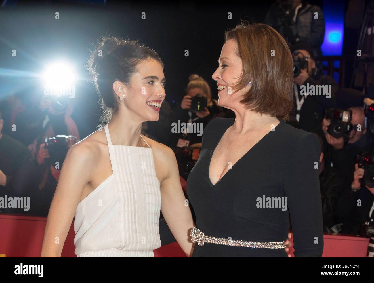Sarah Margaret Qualley (l) and Sigourney Weaver attend the premiere of