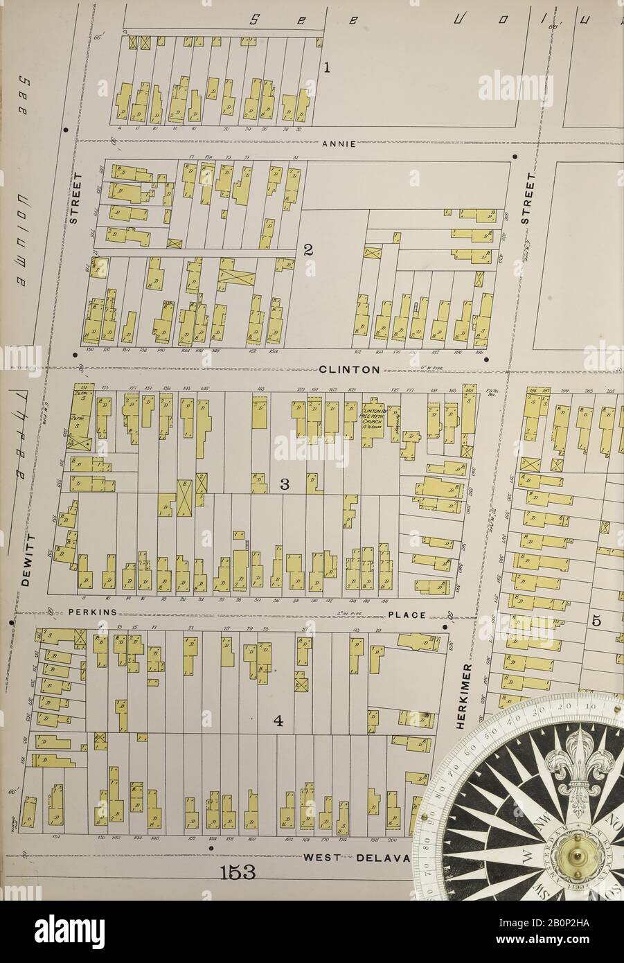 Image 29 of Sanborn Fire Insurance Map from Buffalo, Erie County, New York. 1889-1893 Vol. 4, 1893. 77 Sheet(s). Double-paged plates numbered 141-177. Bound, America, street map with a Nineteenth Century compass Stock Photo