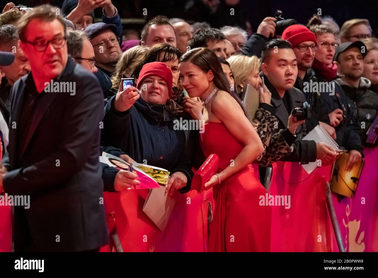 Hannah Herzsprung bei der Eroeffnung der 70. Berlinale Internationale
