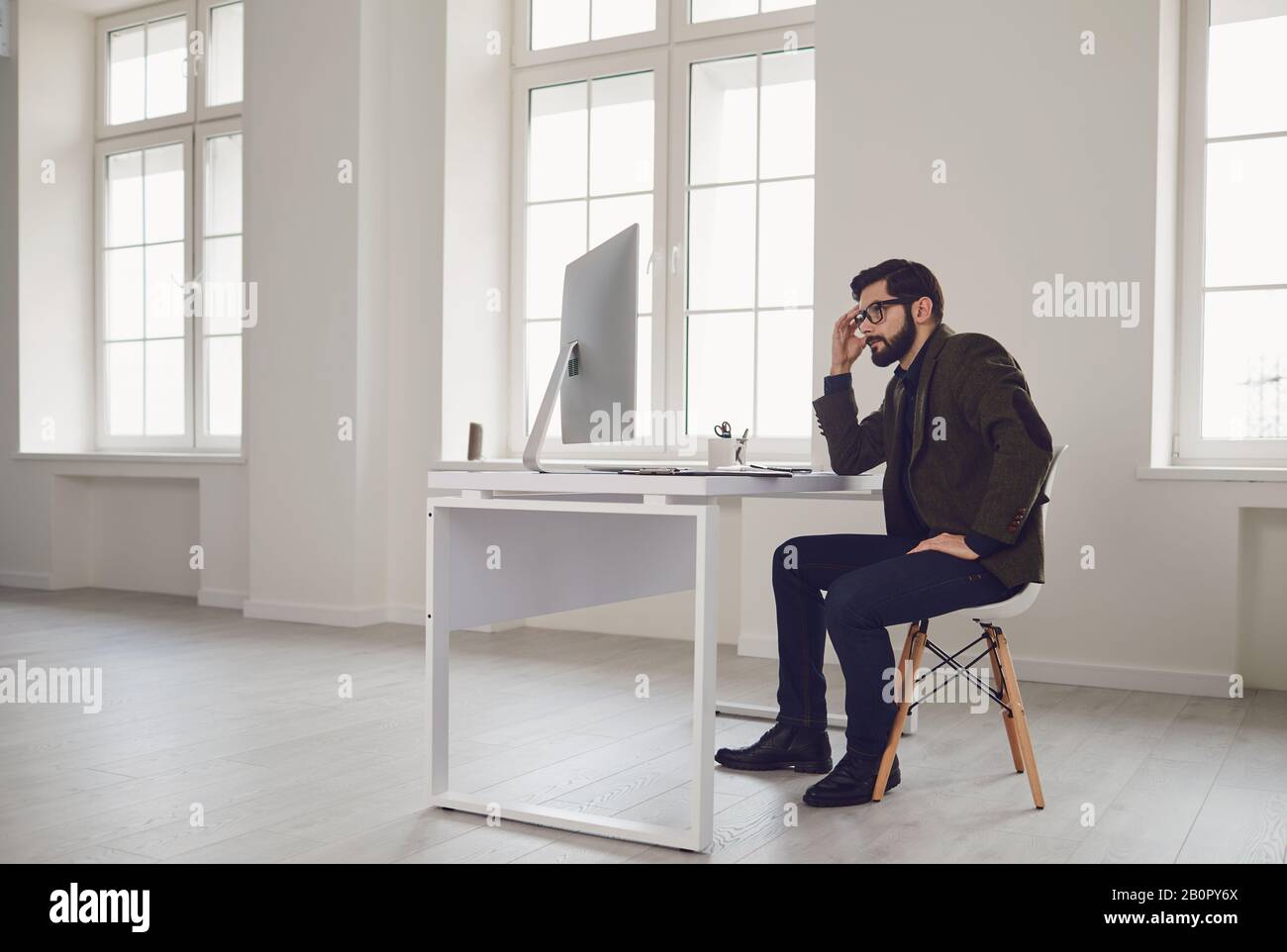 Market place reading hi-res stock photography and images - Page 2 - Alamy